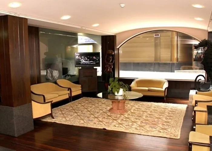 Luso Brasileiro Hotel 2*